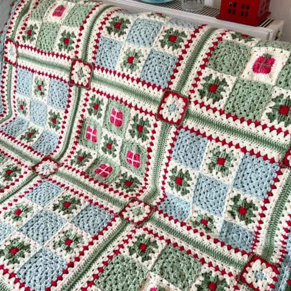 The Noel Nine Patch Blanket Pattern