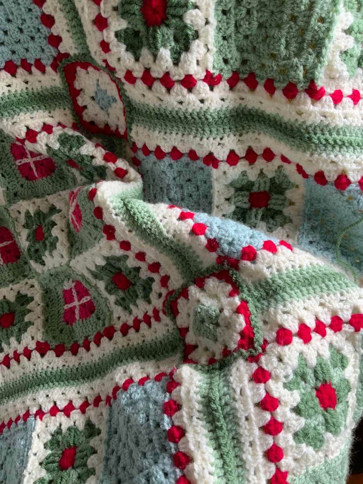 The Noel Nine Patch Blanket Pattern