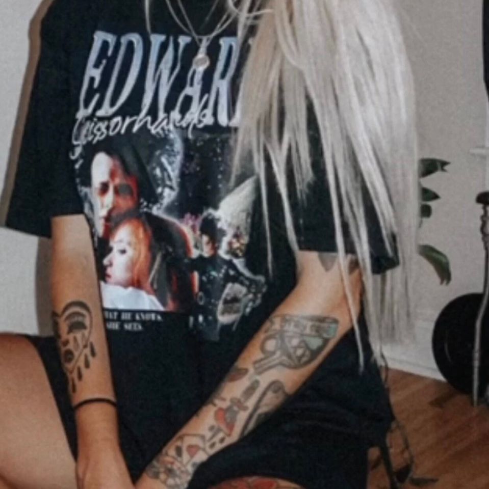 Edward scissorhands T-shirts