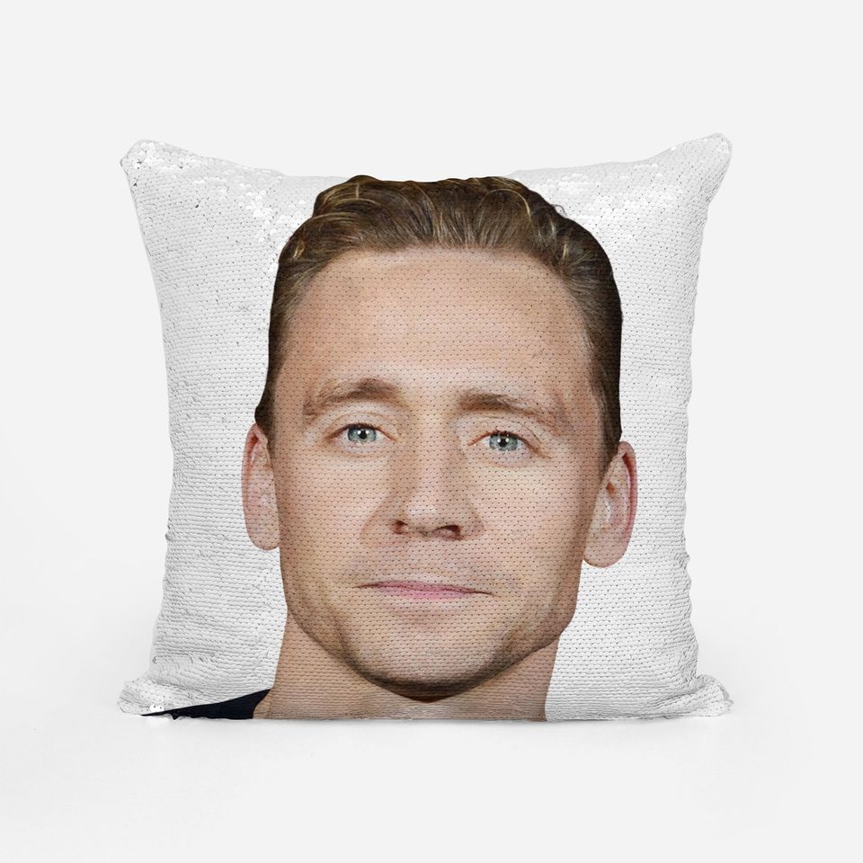 TOM HIDDLESTON - Fan Sequin Pillowcase