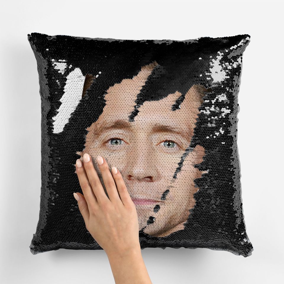 TOM HIDDLESTON - Fan Sequin Pillowcase