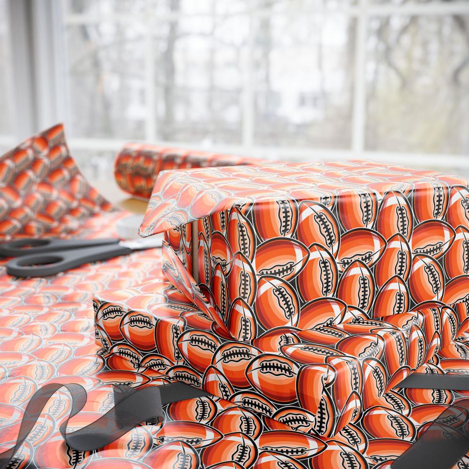 Football Gift Wrap: Sports Fan Wrapping Paper - Game Day Theme