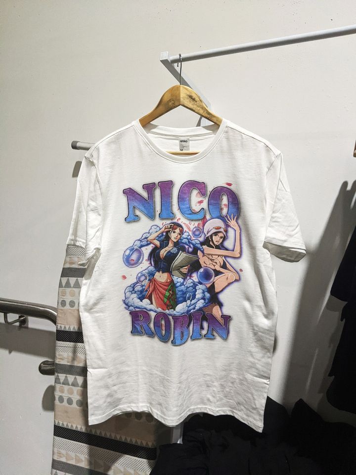 Nico Robin Anime Vintage Style T-Shirt!