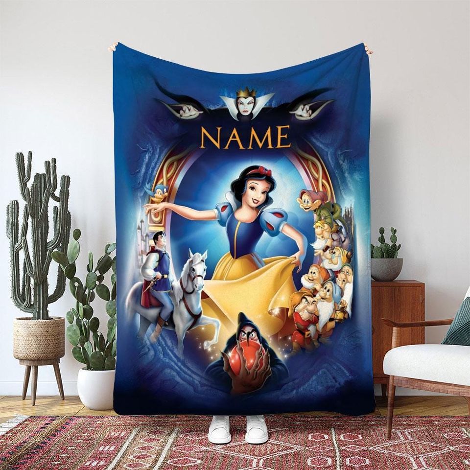Disney Snow White Fleece Blanket with Dwarfs, Forest Magic Design
