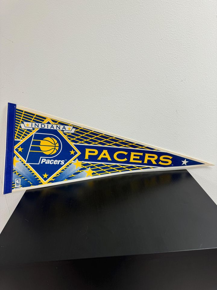 Indiana Pacers NBA vintage pennant from 1990s