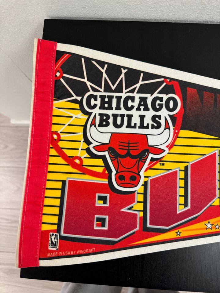 Chicago Bulls NBA vintage pennant from 1990s