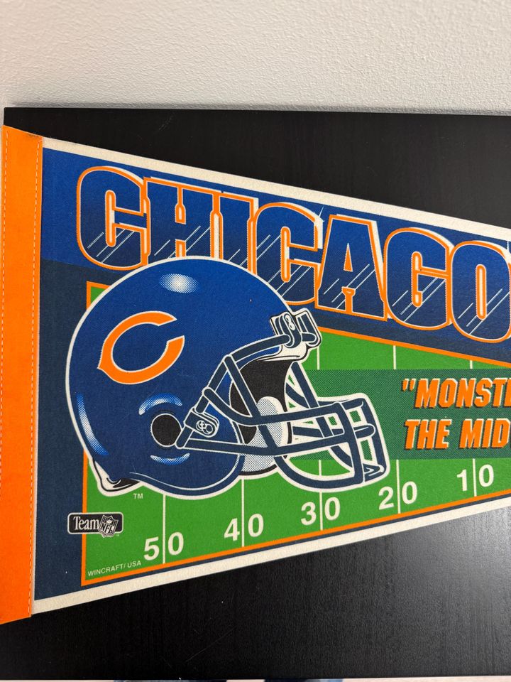 Chicago Bears football vintage pennant from 1990s