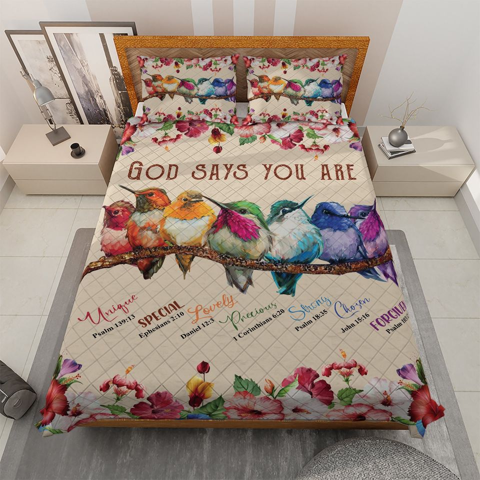 Hummingbird Quilt Bedding Set: Retro Christian Decor