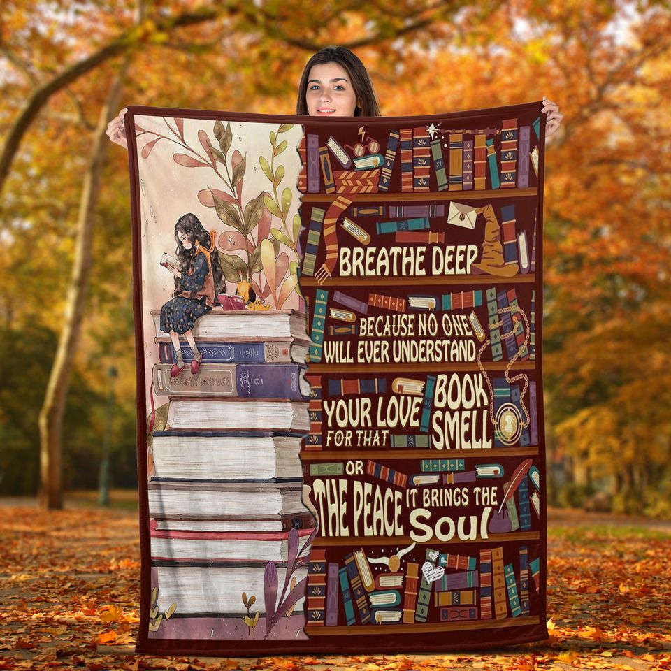 Vintage Bookshelf Woven Throw Blanket: Retro Reading Tapestry
