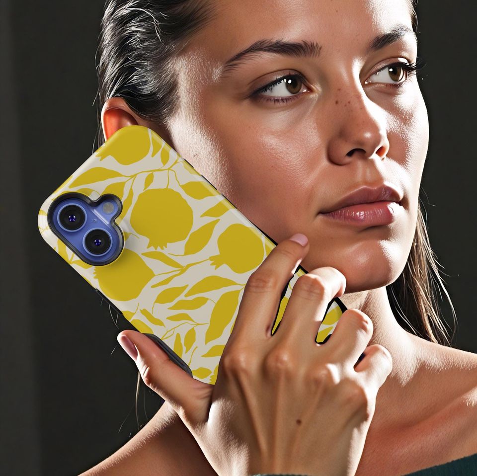 Minimal Lemon Phone Case – Modern Fruit Design with Citrus Leaves