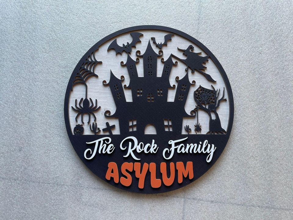 Personalized Wooden Halloween Family Sign: Haunted House Decor