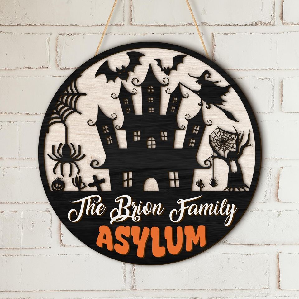 Personalized Wooden Halloween Family Sign: Haunted House Decor