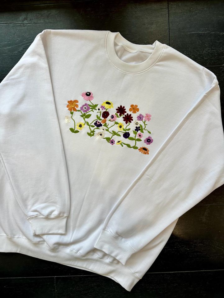 Eras tour surprise song Brown Coquette flowers sweatshirt flower crewneck sweatshirt sweater Off the shoulder crewneck sweater surprise song