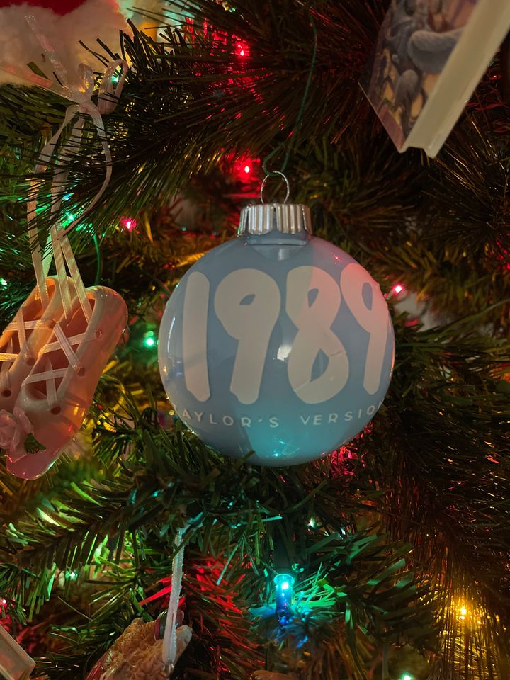 1989 Christmas Glass Ornament