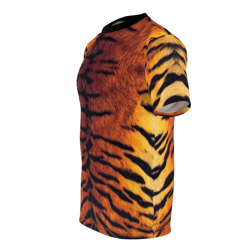 Tiger Fur T-Shirt, Animal Print Tiger Stripe T-Shirt, Men's Women's Tiger Shirt