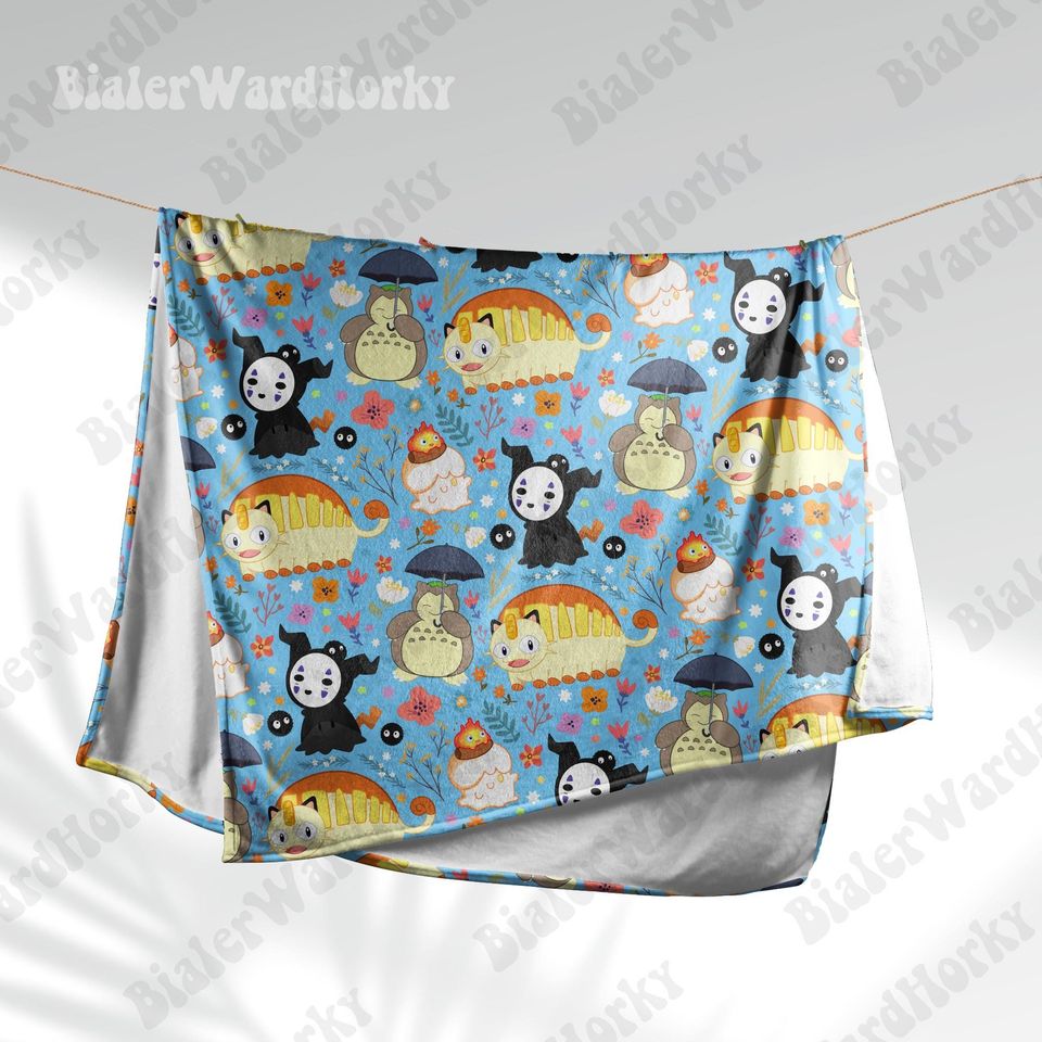 Anime Fleece Blanket: Sn Lax Totoro, Mimikyu No Face, Meowth Catbus