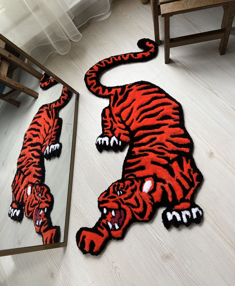 Orange Tiger Rug: Fluffy Hand-Tufted Acrylic Rug