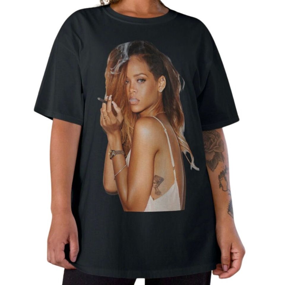 Rihanna Tee | Rihanna Graphic Tshirt