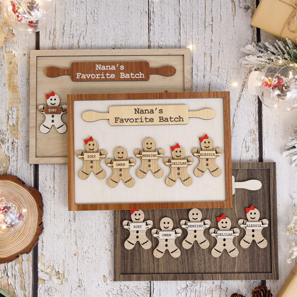 Wooden Gingerbread Family Sign Personalized Grandchildren Sign With Names, Nanas Favorite Batch Sign, Christmas Gift Idea for Grandma Plaque