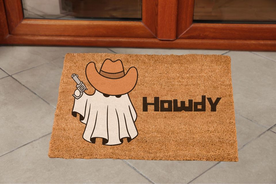 Funny Halloween Doormat, Funny Doormat Halloween Decor, Halloween Door Mat, Welcome Mat, Funny Door Mat, There's Some Horrors in This House
