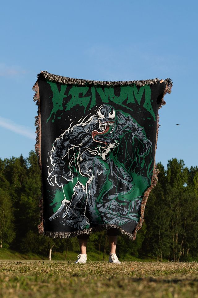 Venom Woven Cozy Blanket