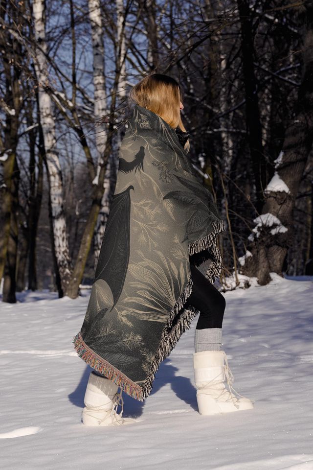 Minimalist Medieval Dragon Woven Blanket, Fourth Wing Inspired Throw, Gothic Botanical Pattern Tapestry