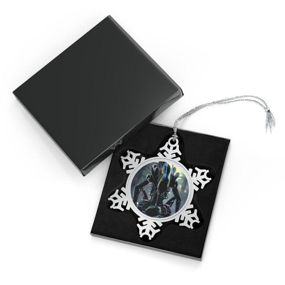 Alien Xenomorph Christmas Ornament, Pewter Snowflake, Sci-fi Gift