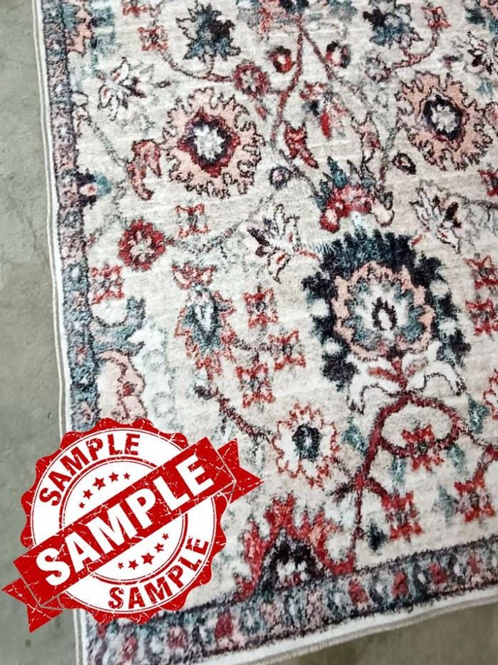 Faded Ethnic Pattern Rug: Boho Chic Oriental Decor