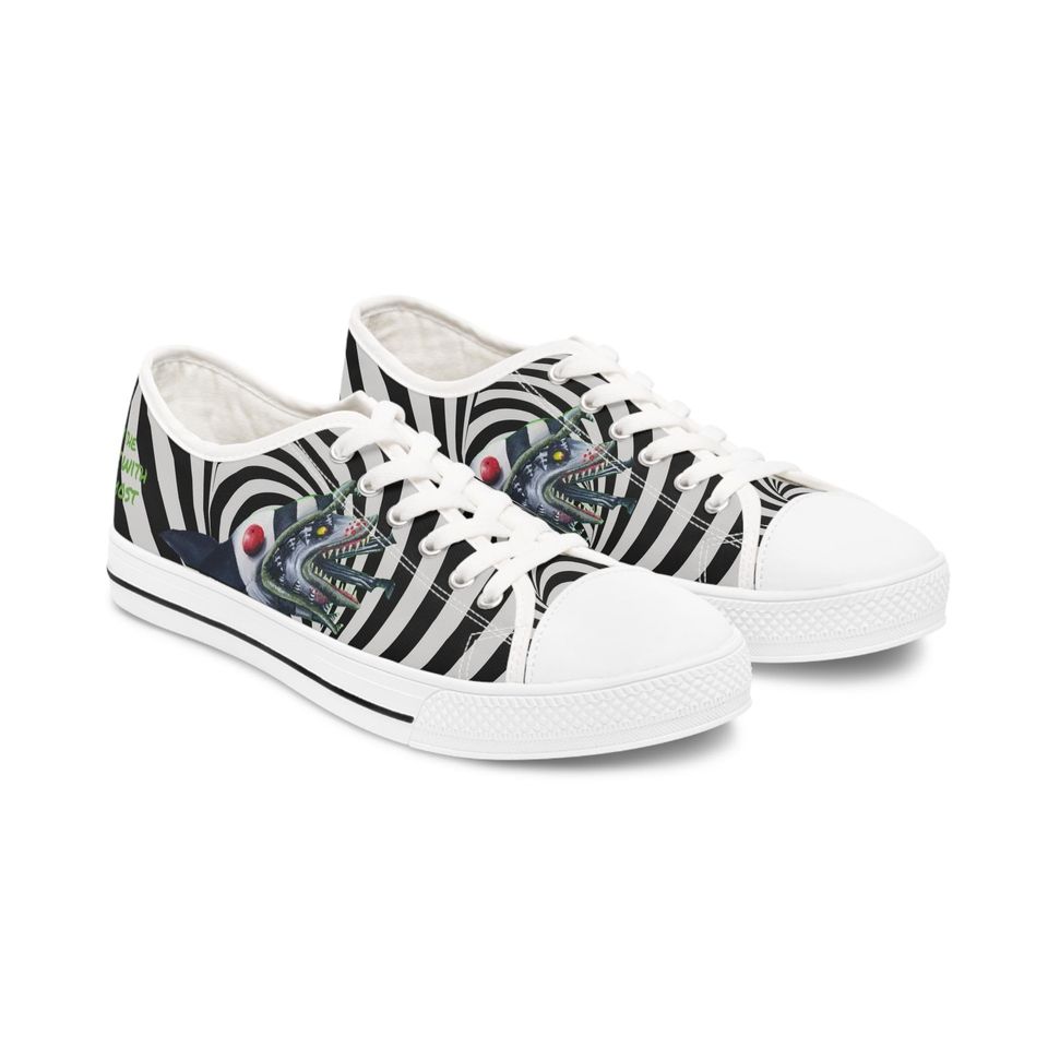 Beetle Sandworm Halloween 	Women's Low Top Sneakers