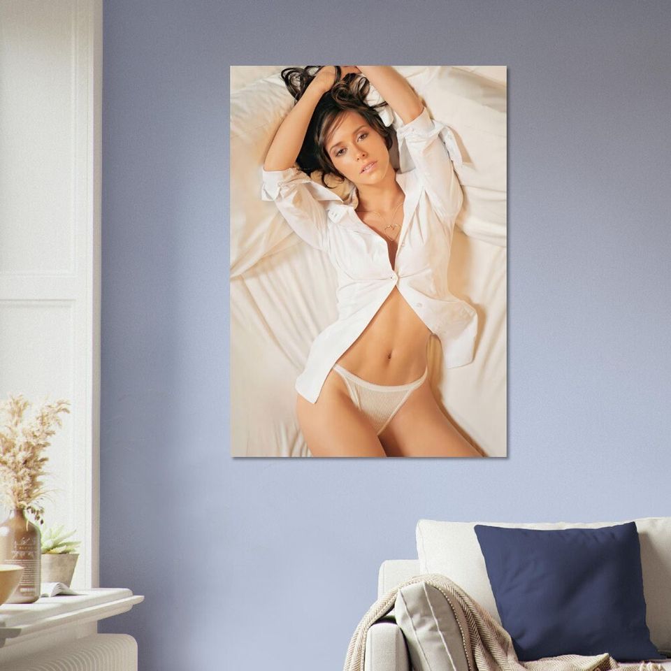 Jennifer Love Hewitt Poster
