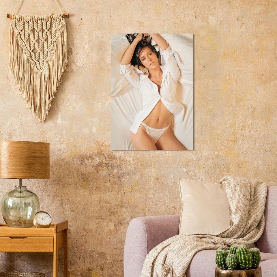 Jennifer Love Hewitt Poster