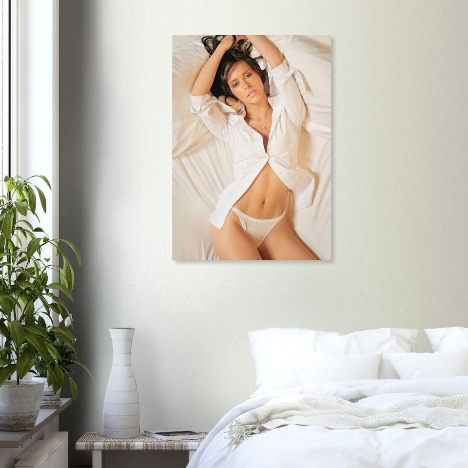 Jennifer Love Hewitt Poster