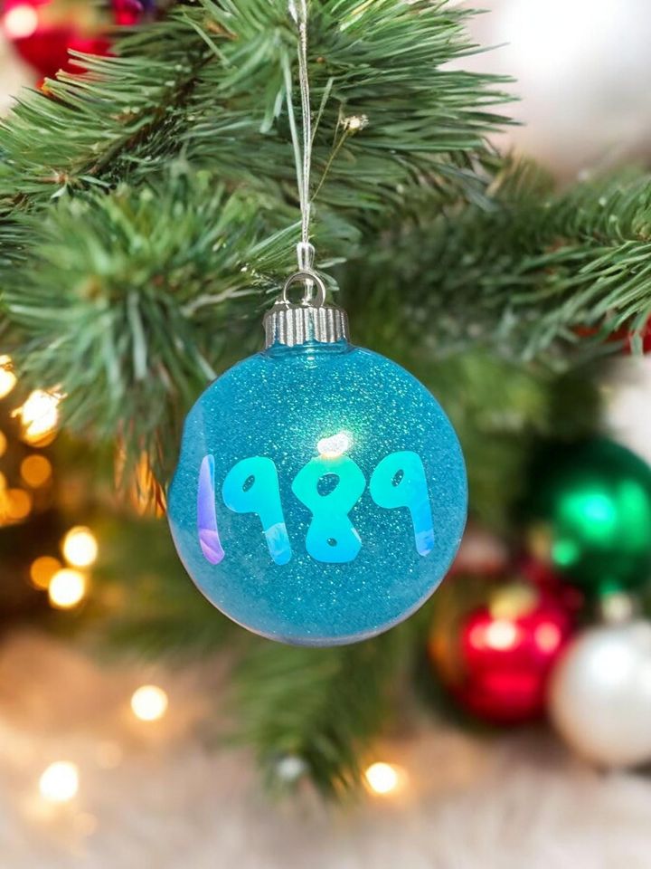 1989 Christmas Ornament
