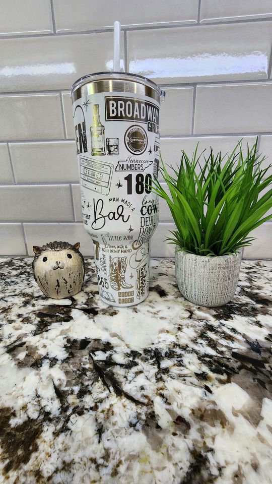 Wallen Signature Engraved 40 oz Tumbler