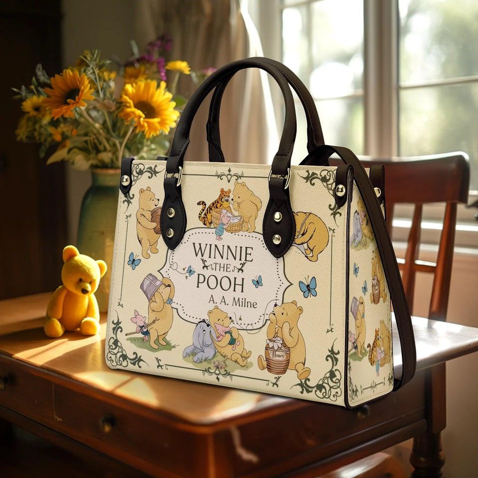 Personalized Leather Handbag Winnie's Classic Charm