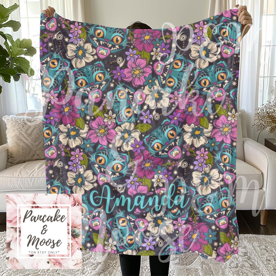 Personalized Derpy Tiger Fleece Blanket: Floral Kpop Fan Gift