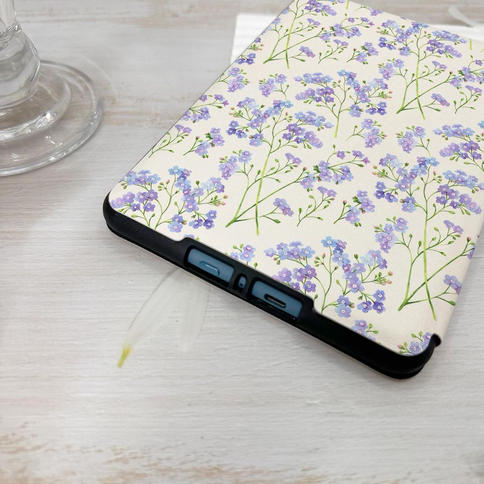 Small Purple Flower Kindle Case