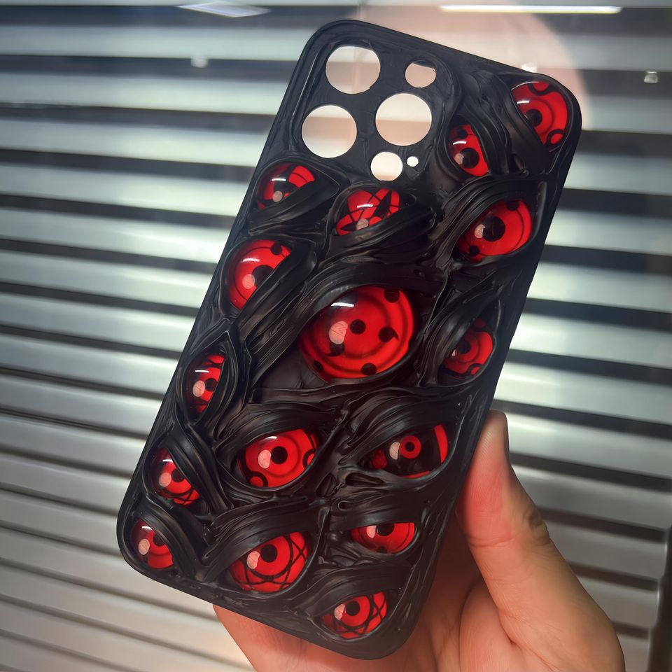 Horror Red Eyes Phone Case: Gothic Cthulhu Glow-in-Dark iPhone, Samsung