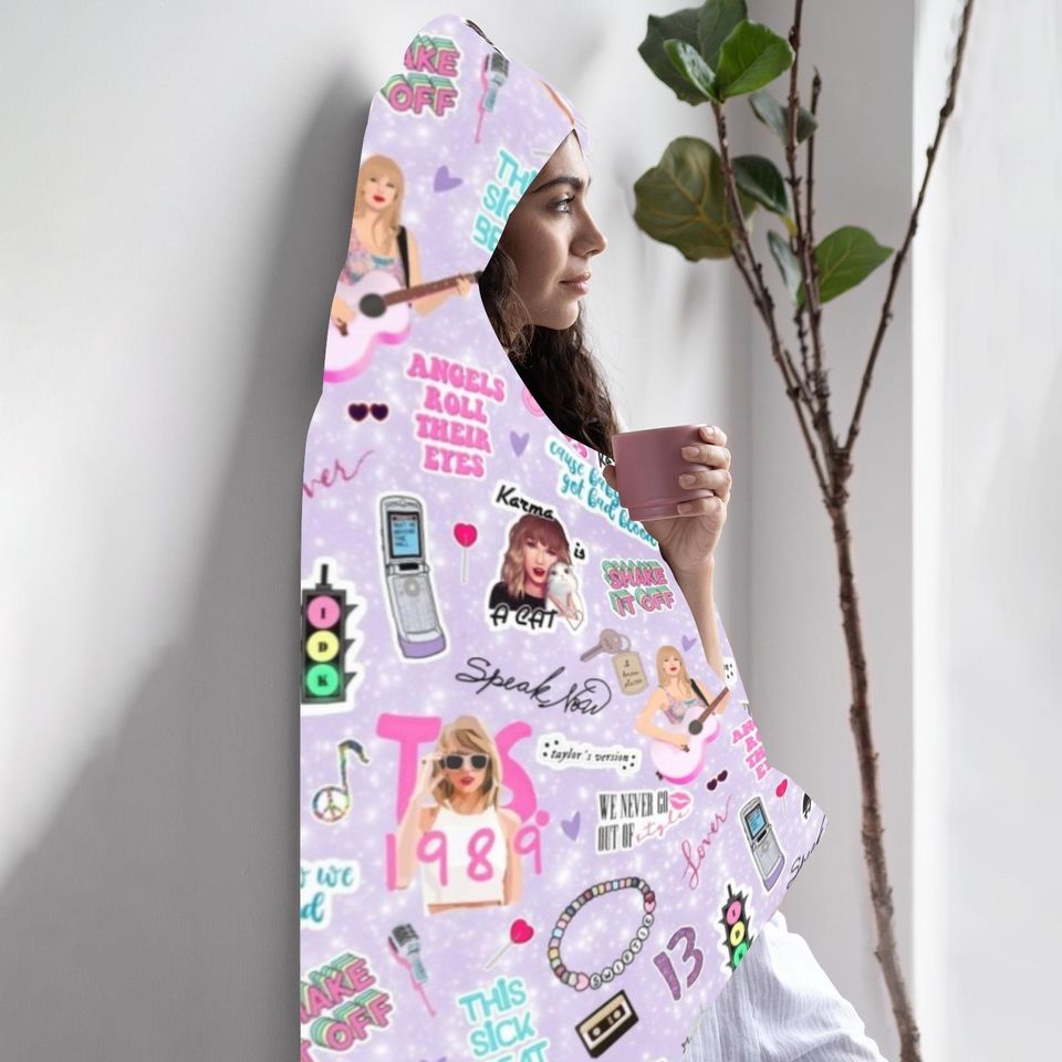 Cozy & Festive Hooded Blanket