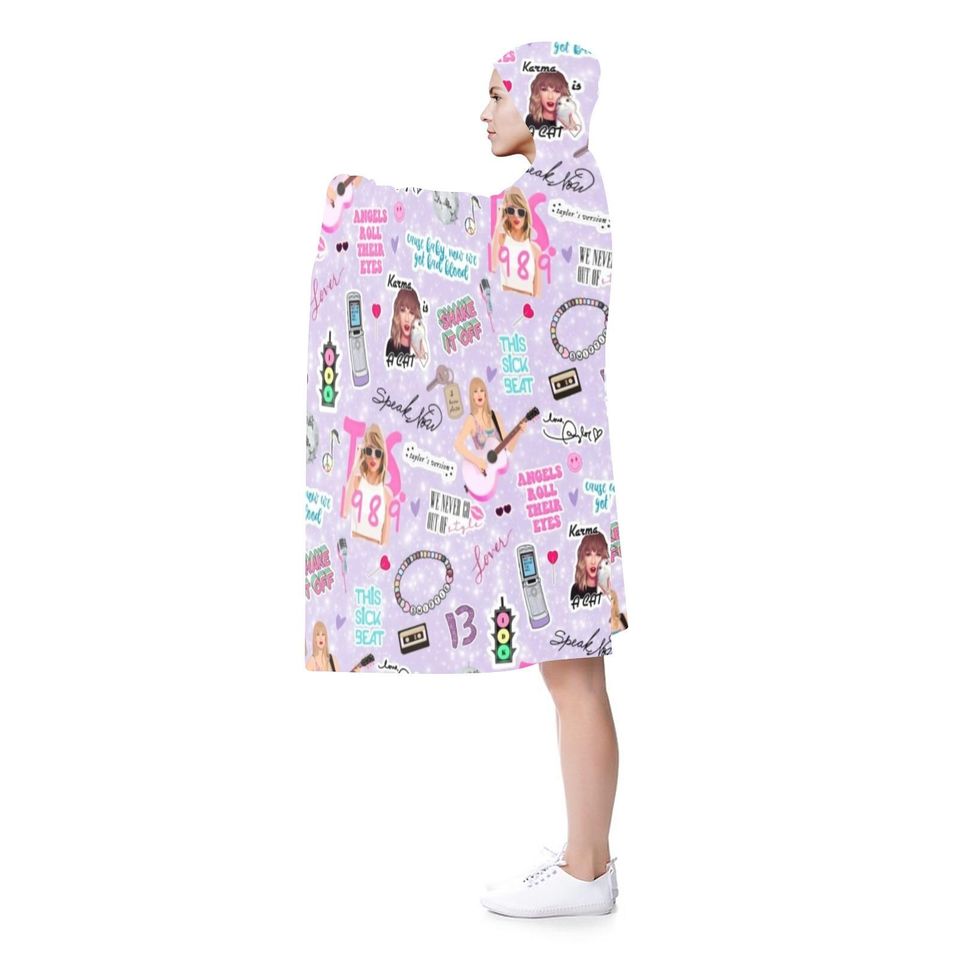 Cozy & Festive Hooded Blanket