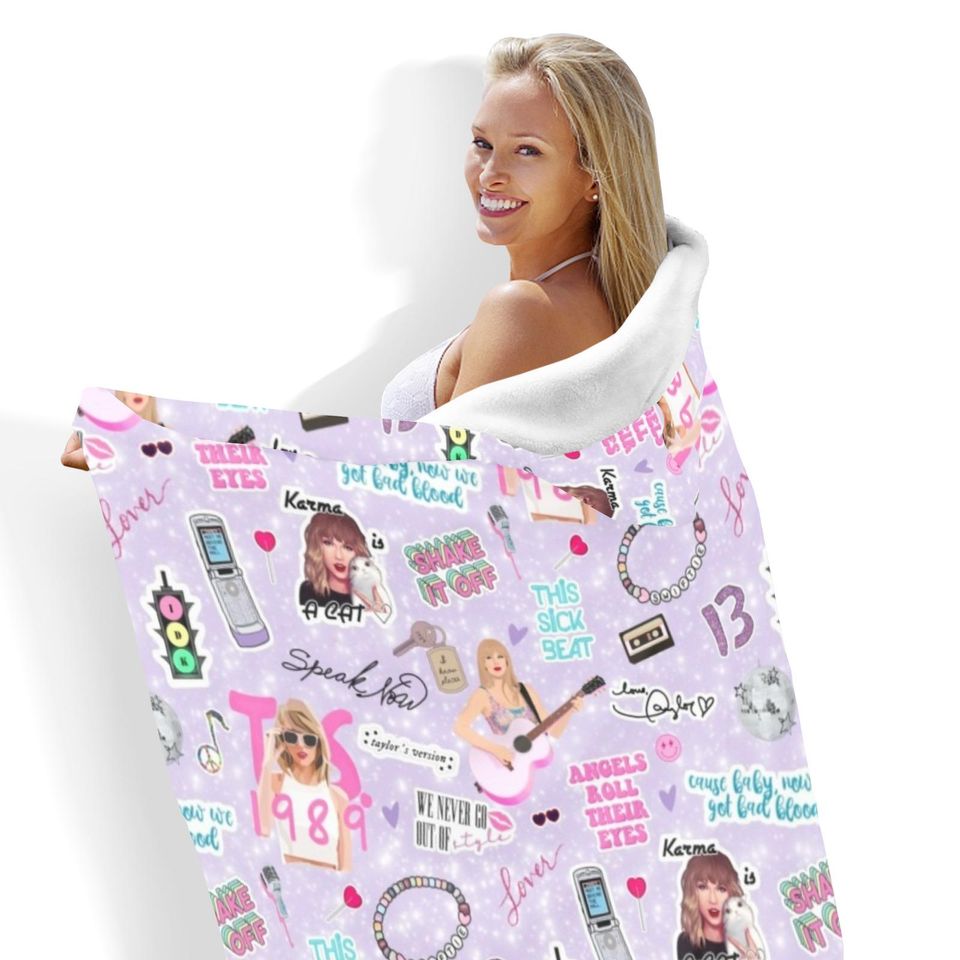 Cozy & Festive Hooded Blanket