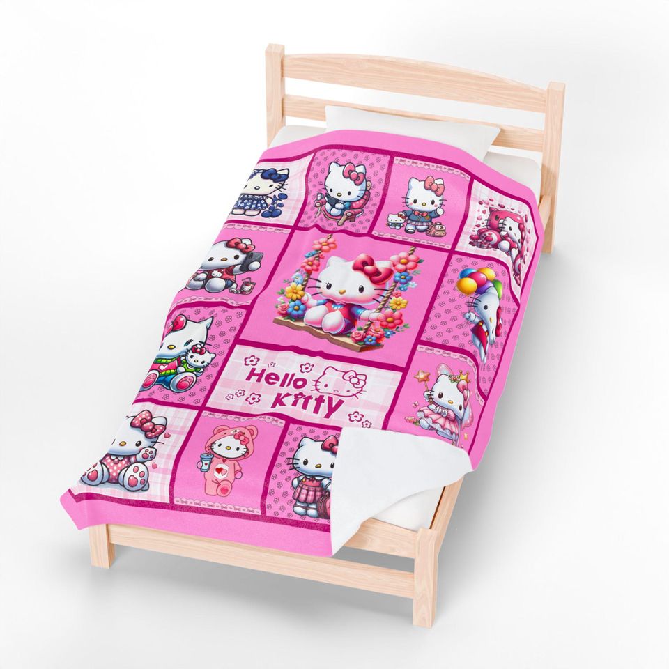 Hello Kitty Patchwork Fleece Blanket for Kids