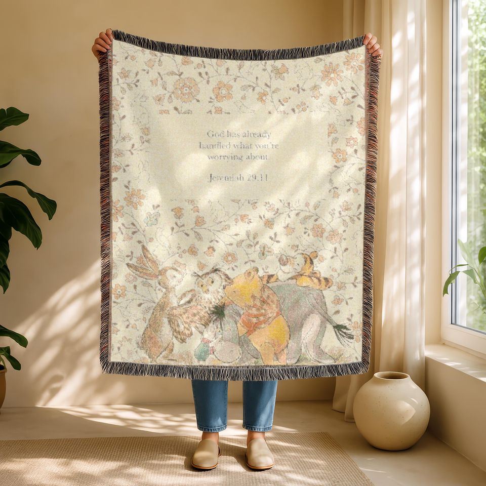 Personalize Winnie the Pooh Woven Blanket: Soft Cotton Christmas Decor