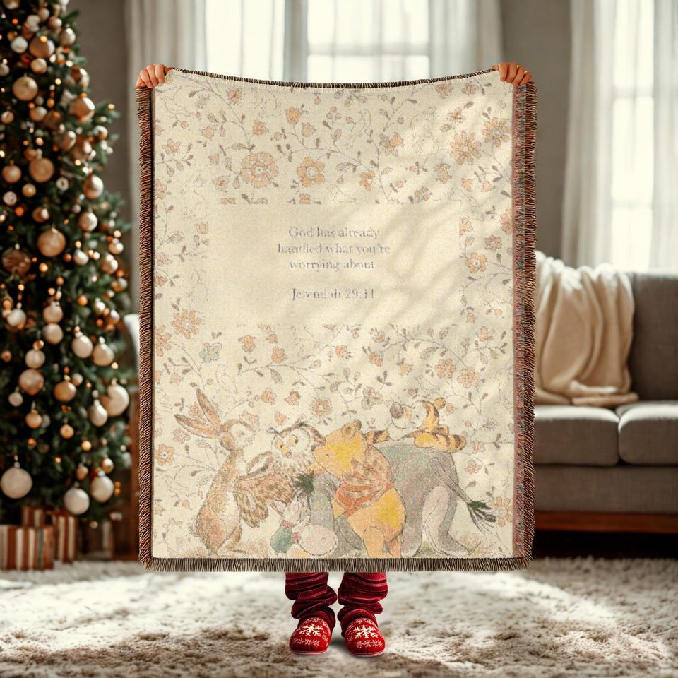 Personalize Winnie the Pooh Woven Blanket: Soft Cotton Christmas Decor