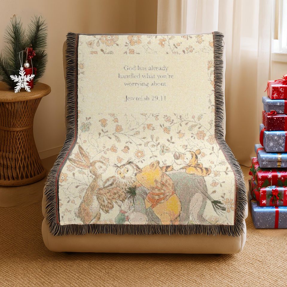 Personalize Winnie the Pooh Woven Blanket: Soft Cotton Christmas Decor