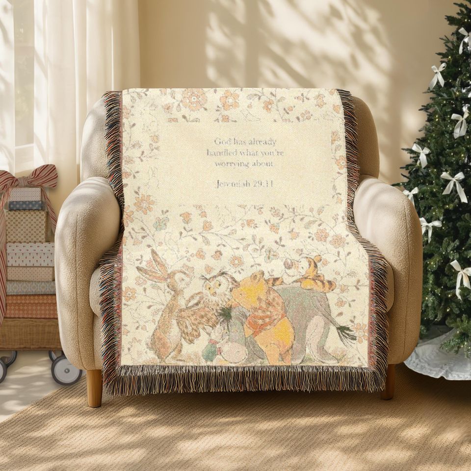 Personalize Winnie the Pooh Woven Blanket: Soft Cotton Christmas Decor