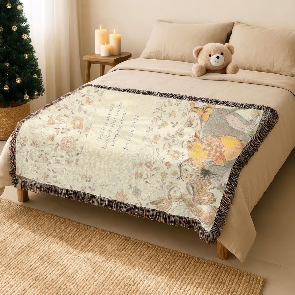 Personalize Winnie the Pooh Woven Blanket: Soft Cotton Christmas Decor