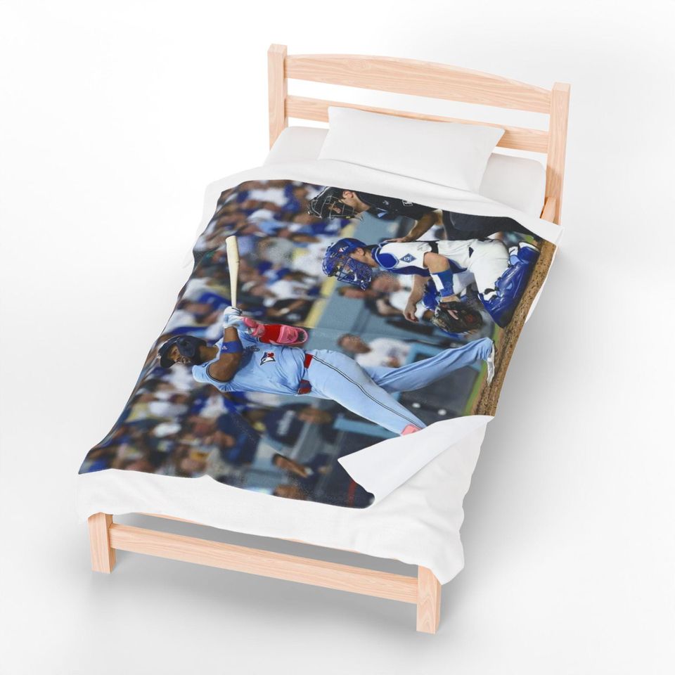 Vladimir Guerrero Throw Blanket | Toronto Baseball Home Bedroom Decor