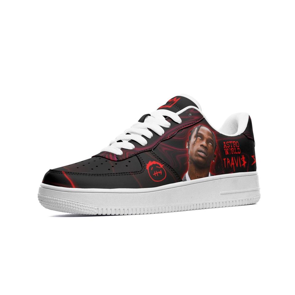 Travis Leather Low Top Sneakers