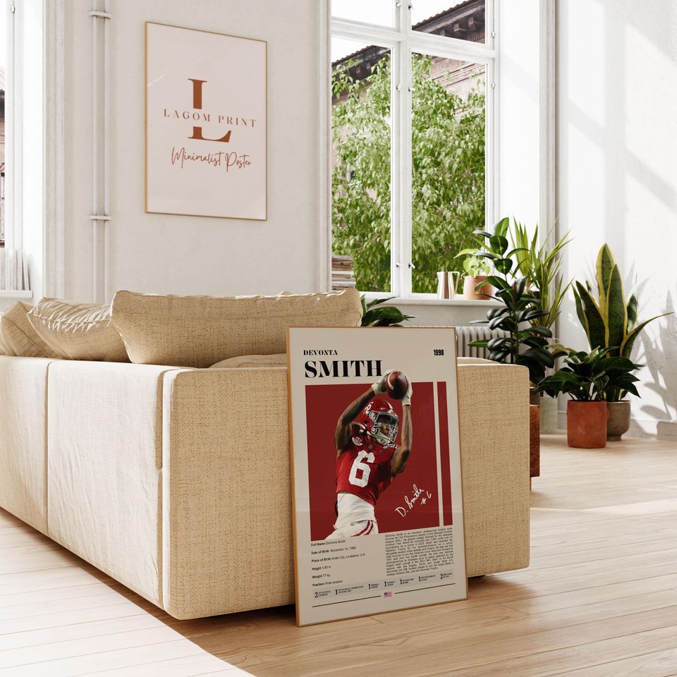 DeVonta Smith Eagles Poster: Retro Football Art Print